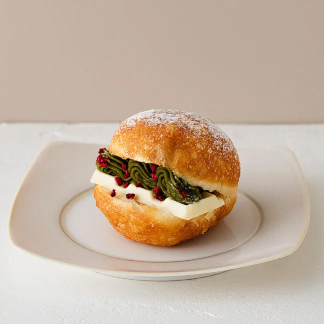 抹茶あんとホワイトチョコのサンド